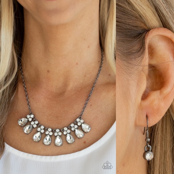 ❤️ Sparkly Ever After Necklace Set